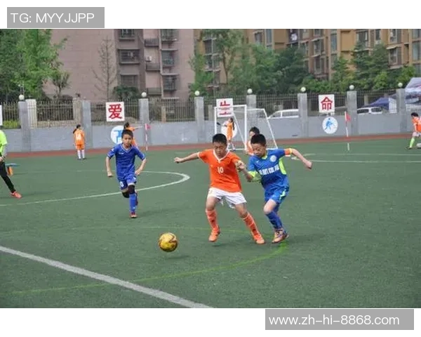 雏鹰杯足球赛精彩纷呈展现青少年足球才华与团队精神